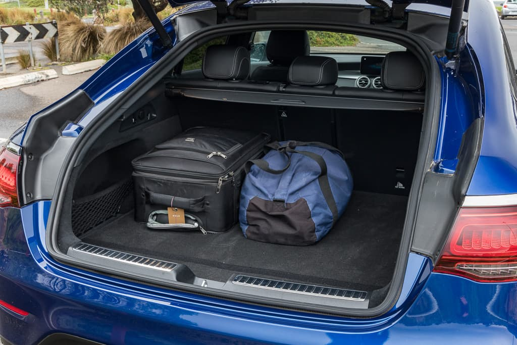 花少钱能装出卡宴的大牌形象:2020款奔驰glc 300 coupe__凤凰网