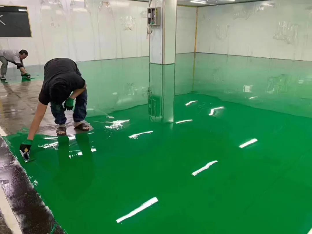 可以,环氧树脂地坪漆就该这么防潮!__凤凰网
