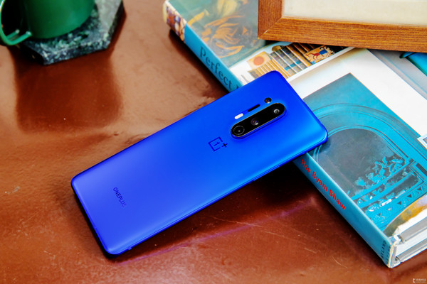 一加8 pro蓝调版