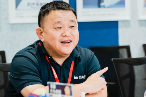 谋求合作共赢 易鑫集团总裁姜东会见新网银行董事长