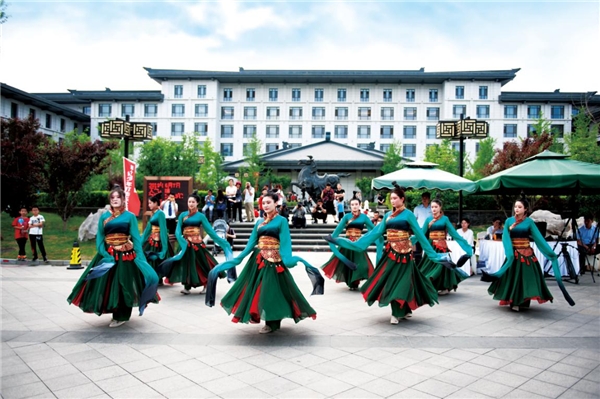 |168万人观看！华中小镇亮相国际绿色建筑与建筑节能大会