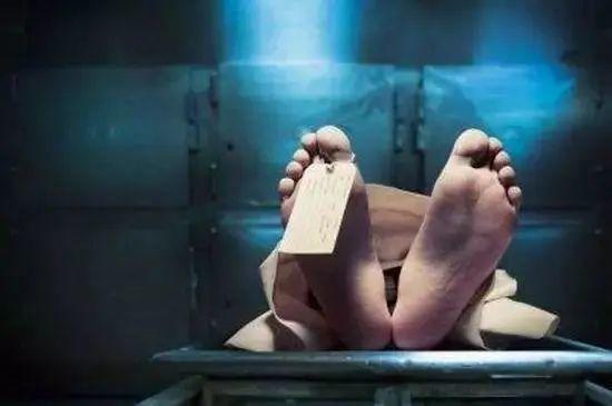 32岁男子同学聚会后猝死知道原因妻子67扇了自己几巴掌