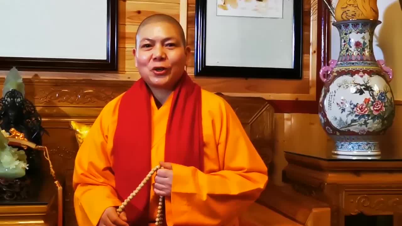四川尼众佛学院如意法师给您拜年