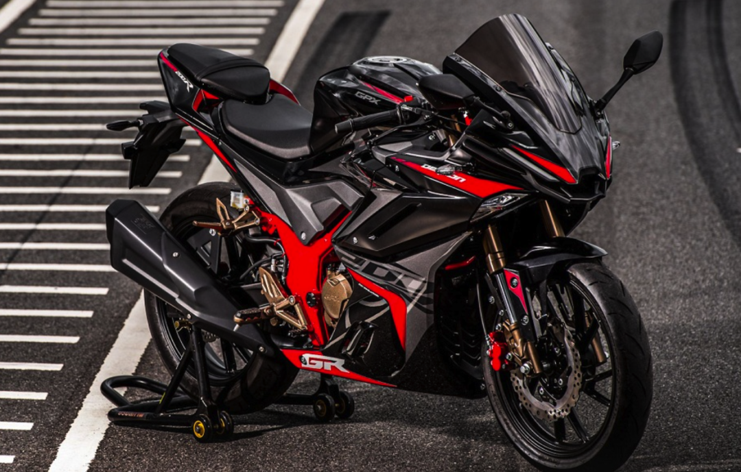 gpx本土发布200cc仿赛小跑车gp200r,售价约1.8万元人民币