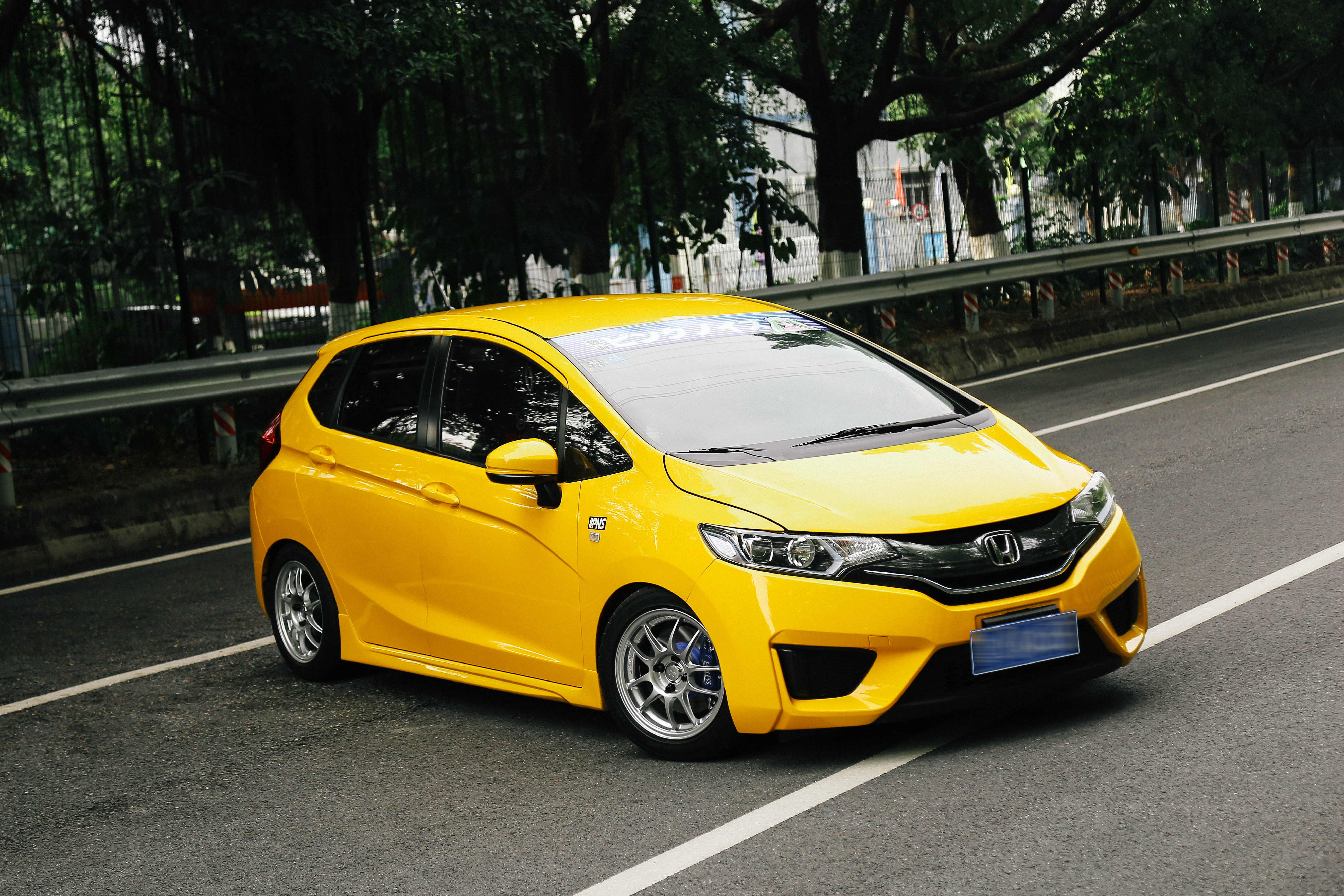 改装件比车贵玩飞度gk5的土豪真不少