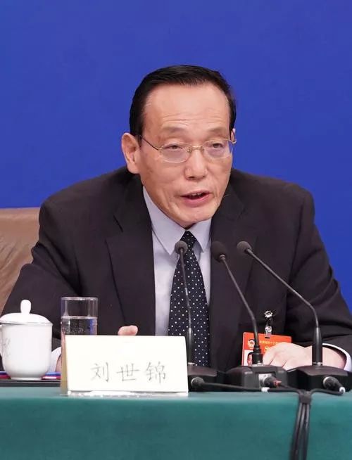 刘世锦:争取二月底基本控住疫情,转危为机深化结构改革__凤凰网