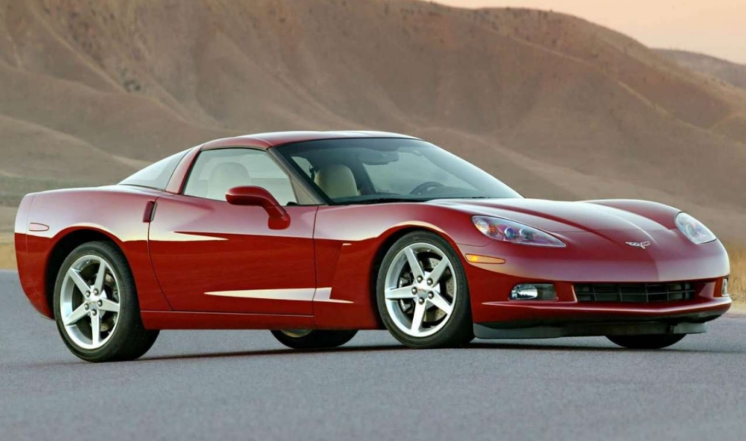 第五代科尔维特(c5) 第六代科尔维特于2005年问世 整体风格延续第五代