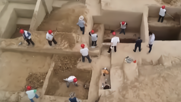 棚户区改造现场发现600多座古墓葬