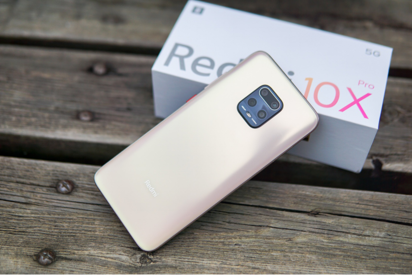 redmi 10x,是红米首款x序列的产品,此系列主要针对的是年轻用户,所以