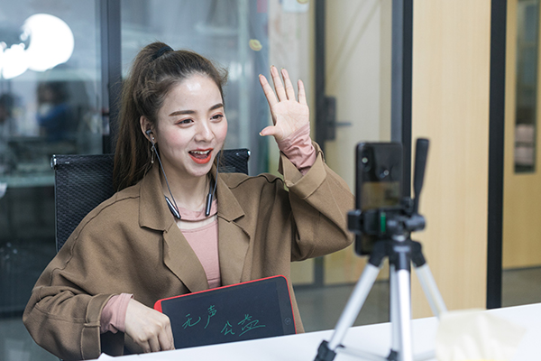 "618"背后的直播带货:起源于秀场,虚拟主播成新趋势