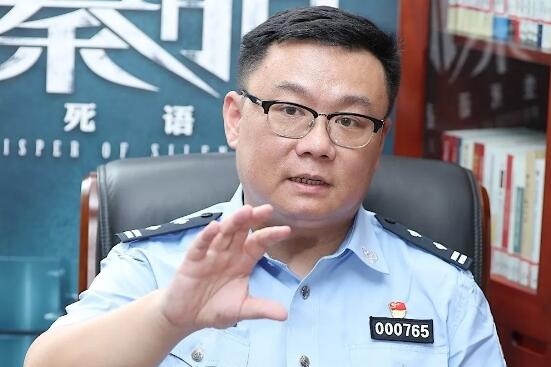 秦明曾接受1905电影网专访