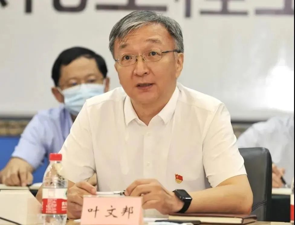 中国石化集团公司党组成员,副总经理喻宝才