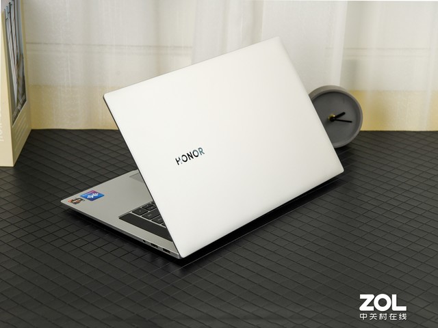 全屏生产力 荣耀MagicBook Pro锐龙版评测 
