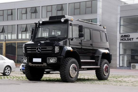 左右舵随意切换越野王乌尼莫克的硬核功能主副驾一键变换