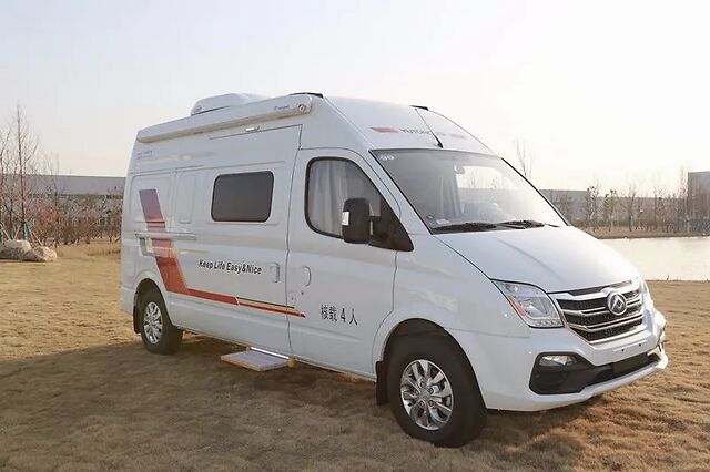 可旅行可商务的宇通b310房车布局适合小家庭