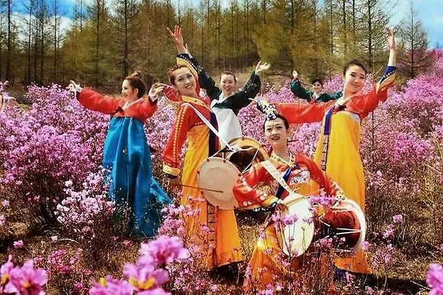 邂逅金达莱村感受朝鲜族特色文化