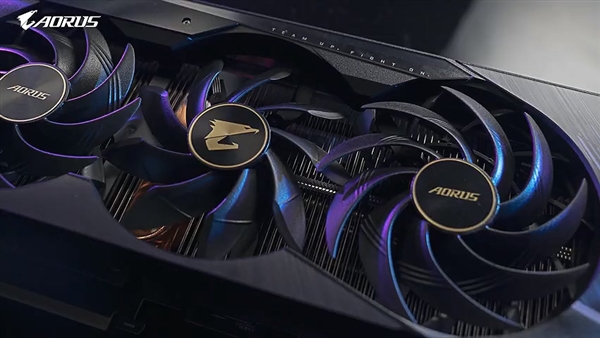 aorus geforce rtx 30显卡预告:零死角散热,lcd屏幕吸睛_凤凰网科技_