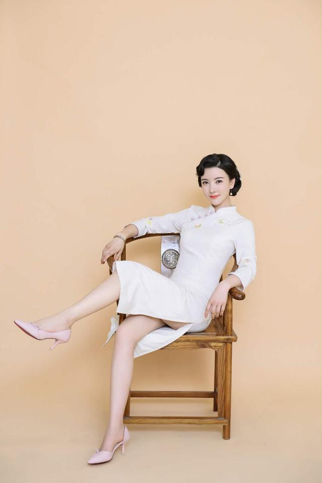 贪玩蓝月里的女神拍电影了刘亦彤剧照颜值爆表太抢眼