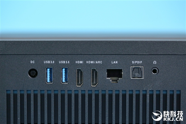 当贝投影f3图赏:2050ansi流明,对焦速度提升10倍