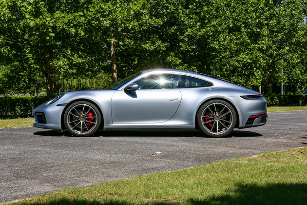 可甜可炸 试驾体验保时捷911 Carrera S