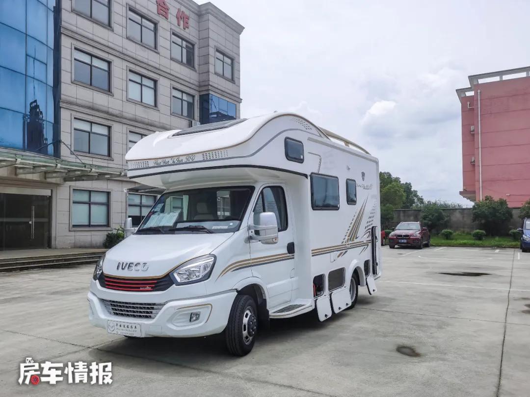 依维柯房车又爆新低价30t自动挡有洗衣机带10度电卖30多万