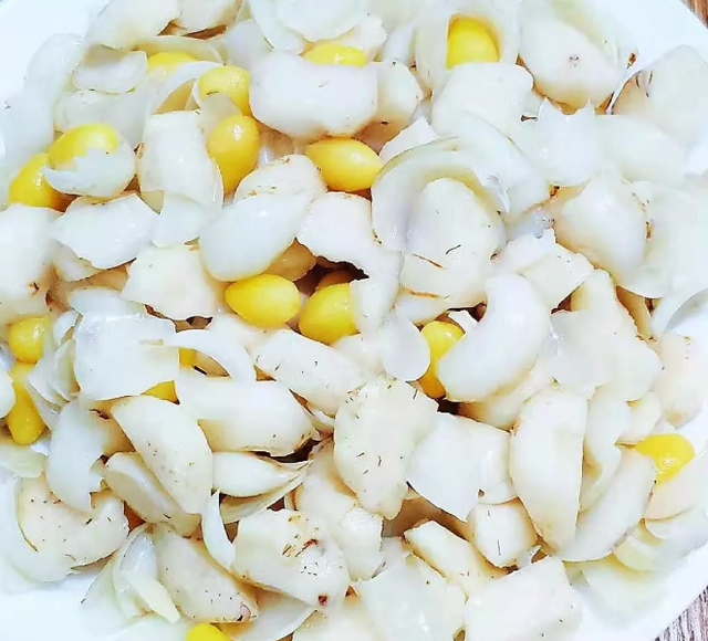 大叔家的家常菜谱百合炒白果香气扑鼻鲜甜软糯家人爱吃