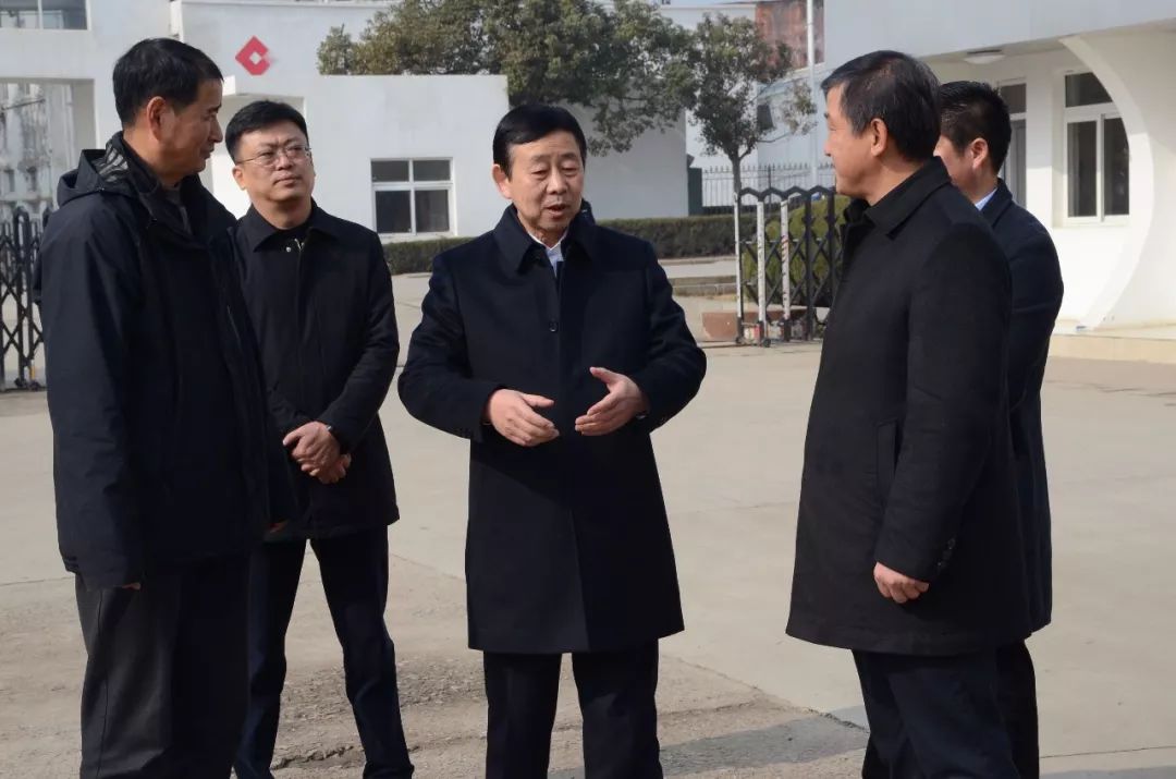 秦仲鑫,许光友来我县开展春节走访慰问活动