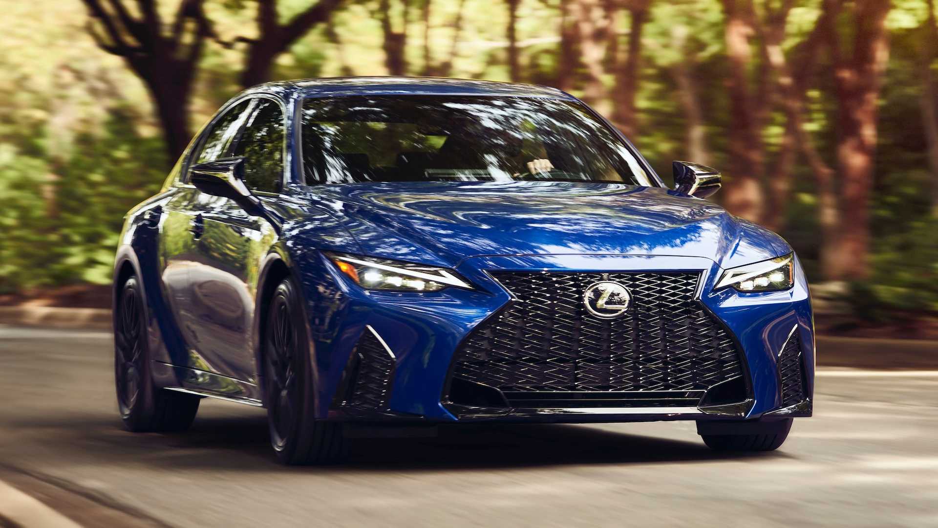 2021款雷克萨斯is换汤不换药单凭这张脸就能吃饱饭