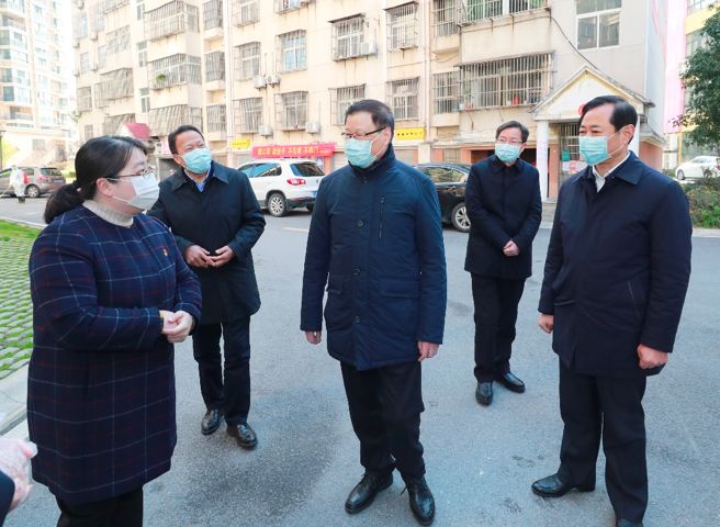 湖北省委书记应勇深入疫情严重地区 问了三个问题