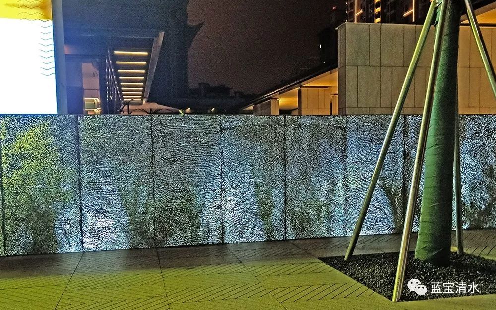 透光混凝土在夜色下变得炫丽动人__凤凰网