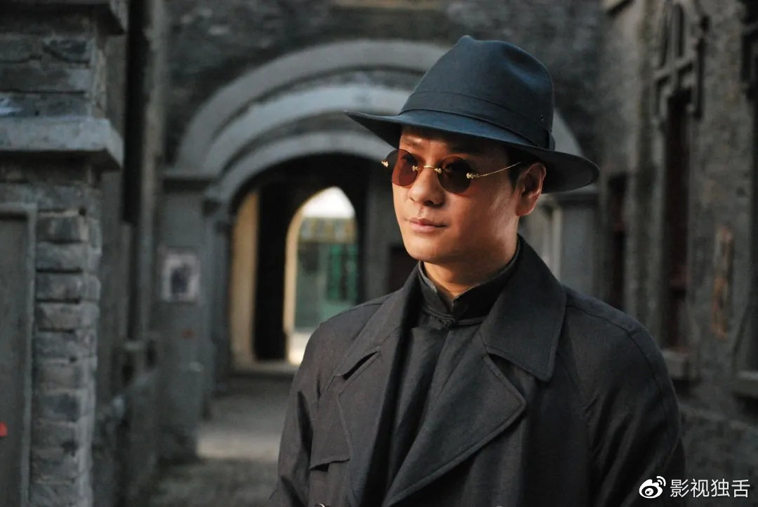 连奕名:扎根于戏,他在无声之境中野蛮生长