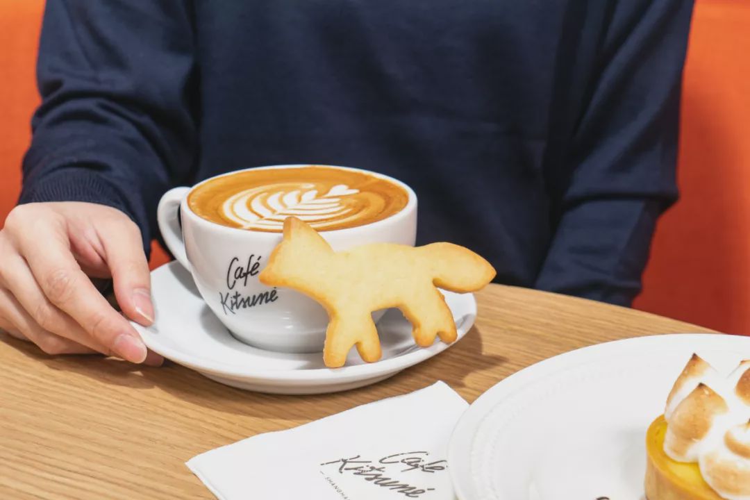 火爆ins的网红café kitsuné小狐狸咖啡来魔都啦!