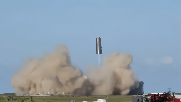 150米高，SpaceX星舰原型机成功“跳跃”