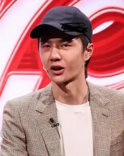 王一博的颜值为什么忽高忽低其实见了他纯素颜的人就明白了