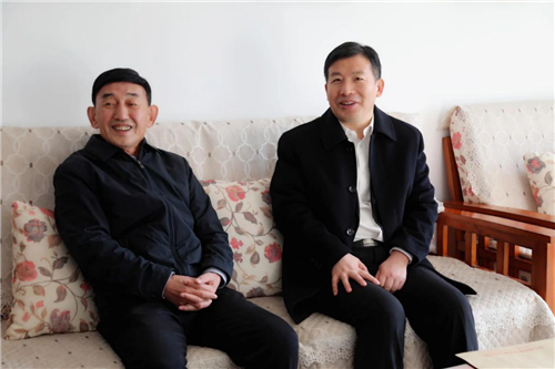 山东德州:孟祥刚院长走访慰问市法院老领导