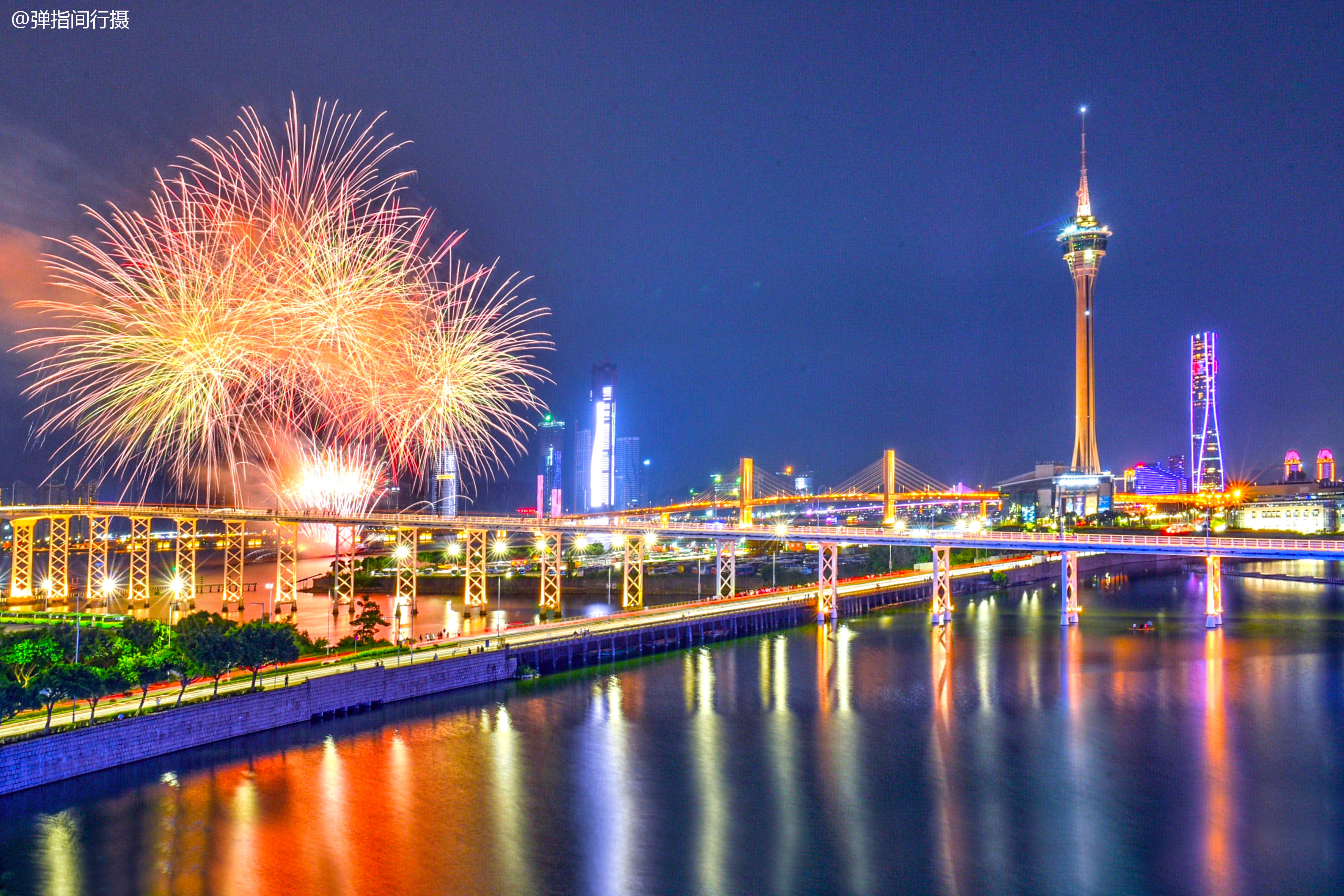 澳门袖珍小街长度仅100余米却是吃货最爱的美食天堂