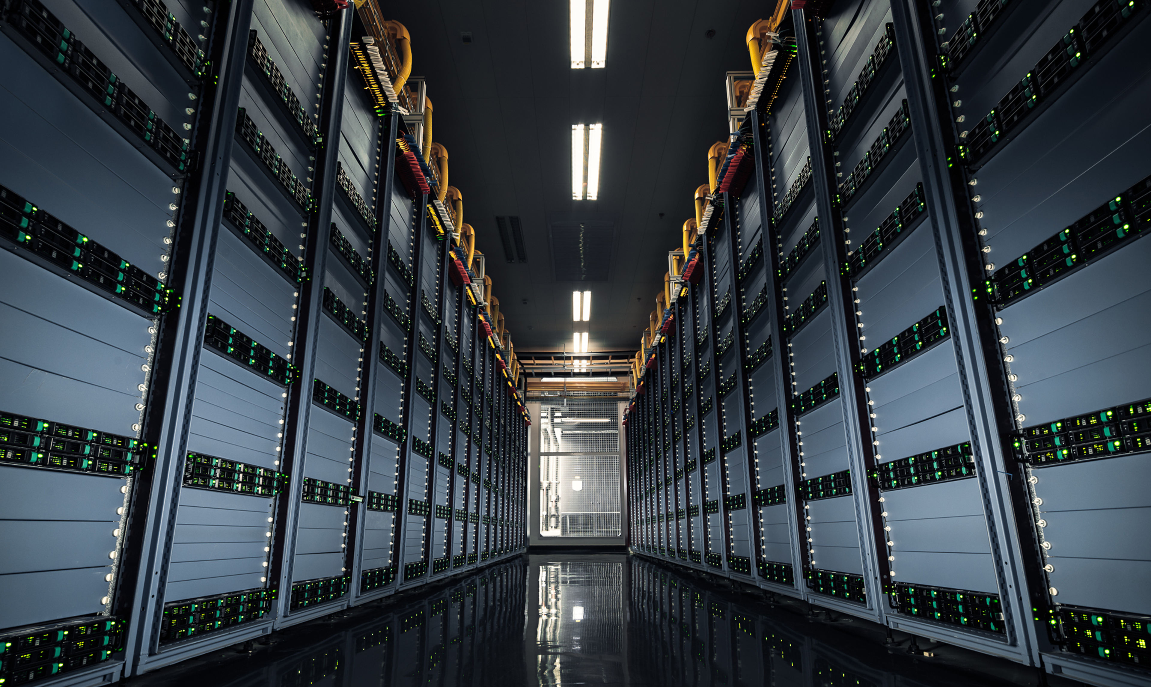 新建三座超级数据中心增超百万台服务器阿里云数据中心选址有何逻辑