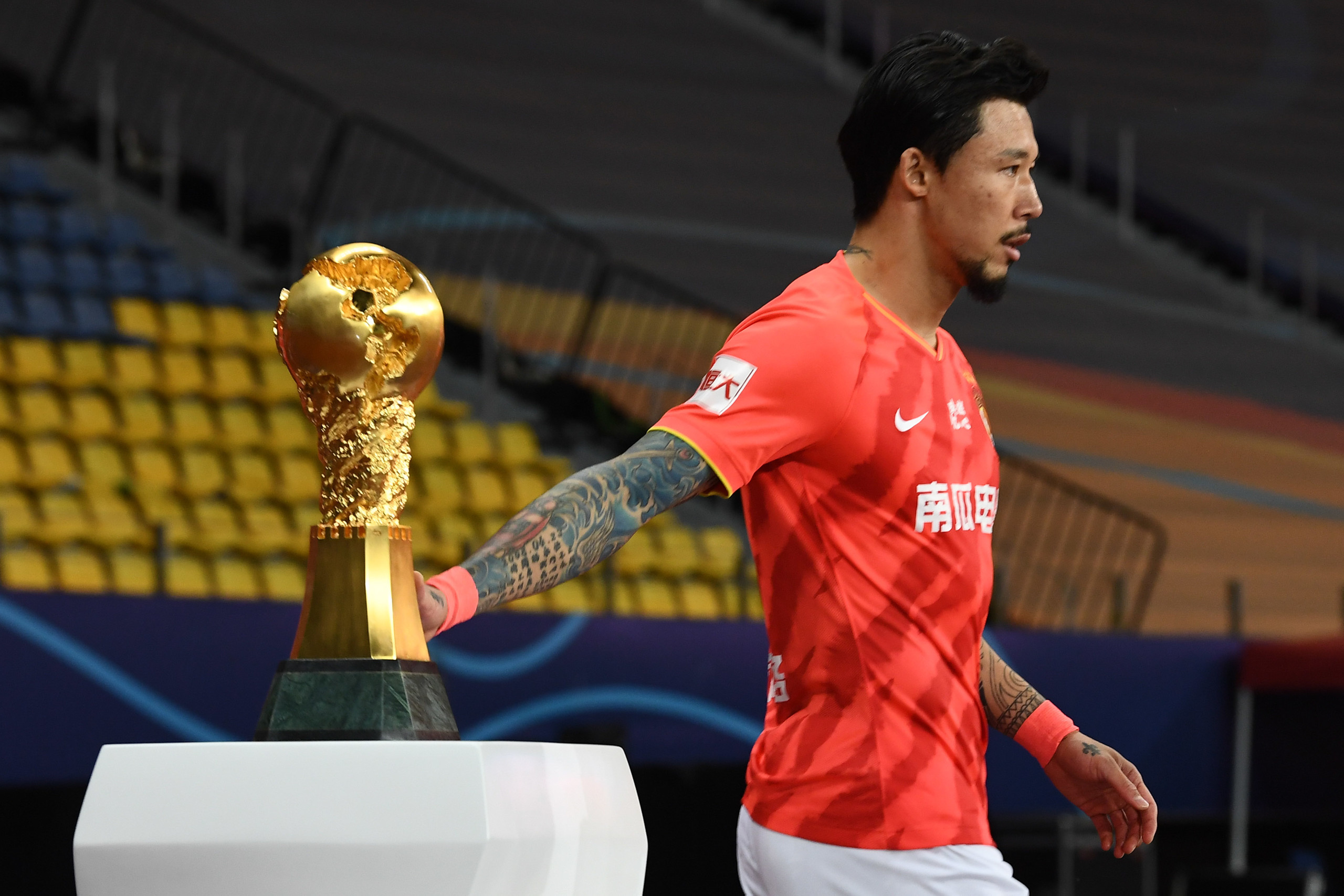 悲催决赛前摸奖杯诅咒再次应验张琳芃痛失冠军