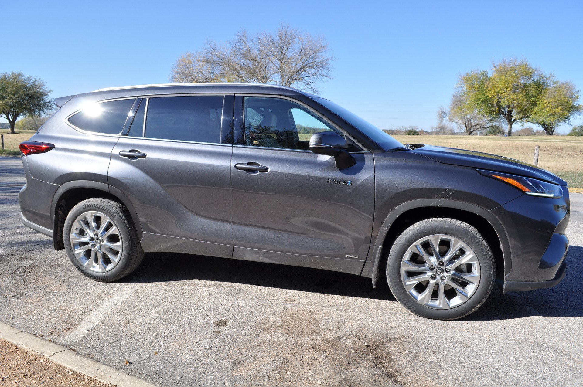 一汽丰田全新汉兰达定名为陆放预计明年9月上市