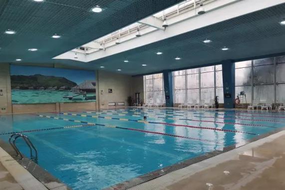 西安市体育场游泳馆图片