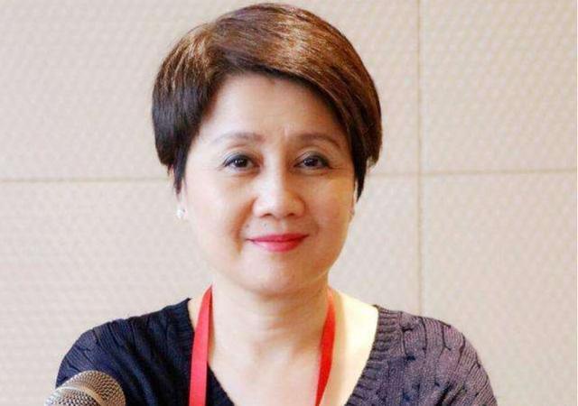 赌王最美孙女何锶珩,复杂感情经历,身居国外偏爱外籍黑人男友__凤凰网