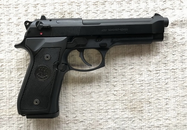 重金属家防武器,cz75和sp01手枪