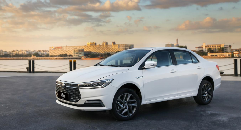 评测完全新秦ev 才明白专业级真续航智能纯电座驾的真谛 手机凤凰网