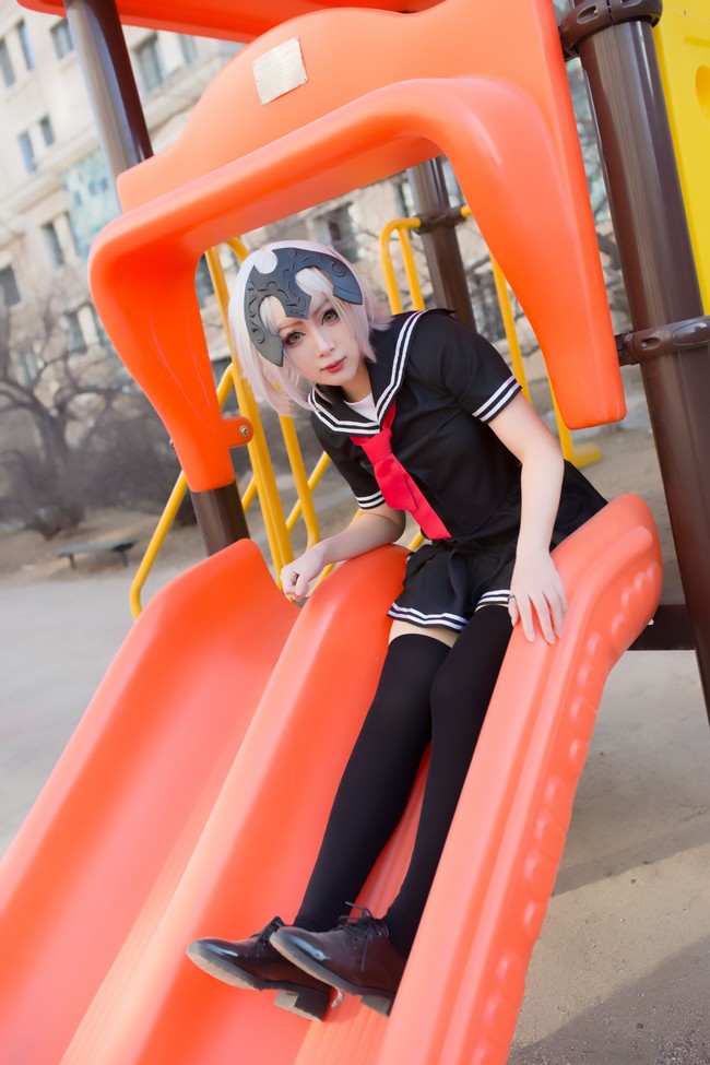 cos:黑贞德jk制服,重温童年的快乐__凤凰网