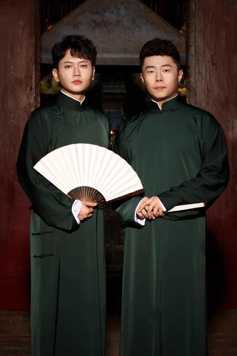 孟鹤堂跳女团舞后现身白t配校服裤清爽一跃成德云社新晋潮男