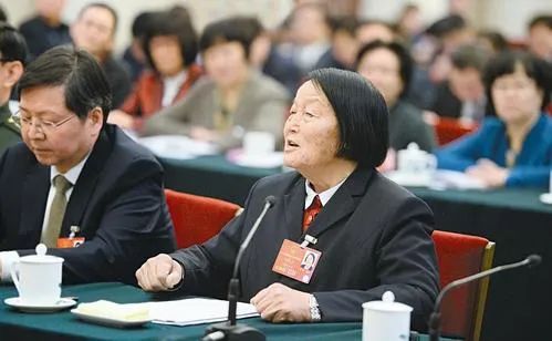 “传奇代表”申纪兰辞世:癌症晚期仍赴京开会 去世前留下重托