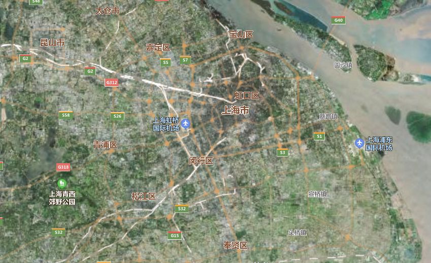 我们打开百度地图的卫星模式,来感受下,上海整体绿色部分的面积确实