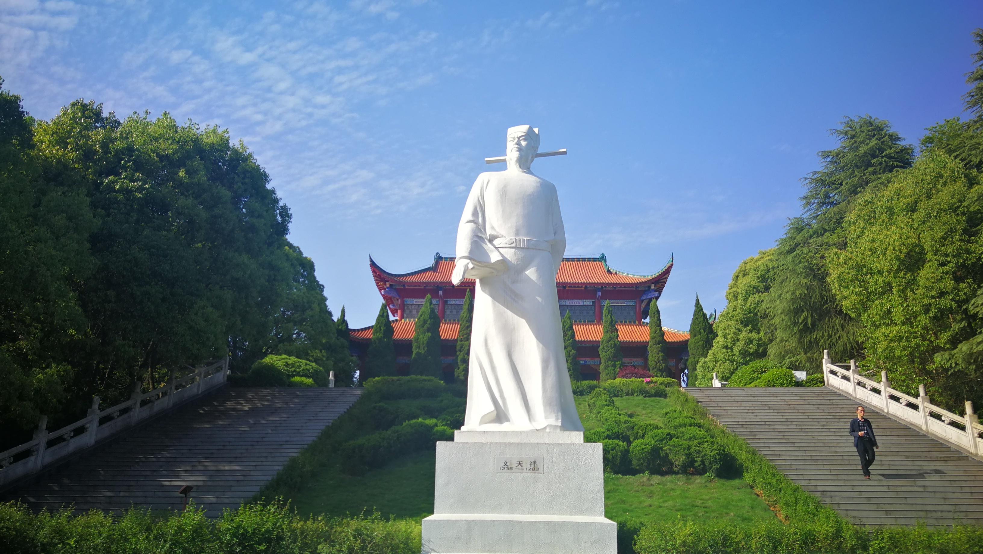 山西文水县雕像图片