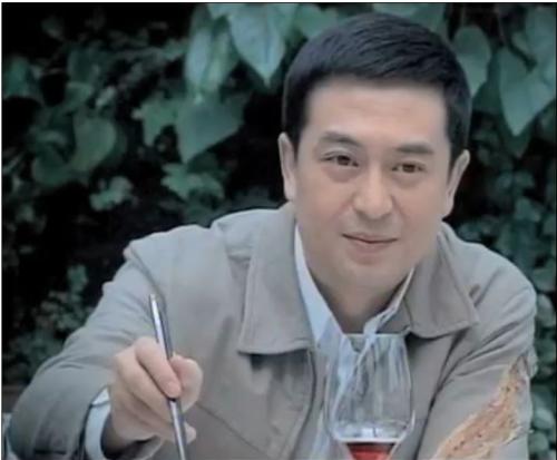 张嘉译出道这么多年,演过的作品太多了,而在这些作品中,他也收获了六