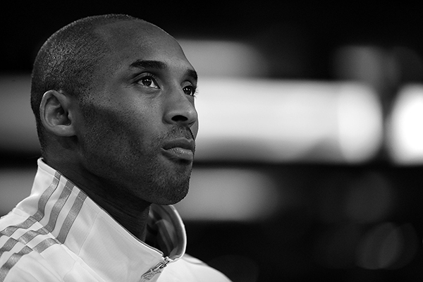 科比部分遗物将被拍卖包括他曾经的两件洛杉矶湖人队球衣